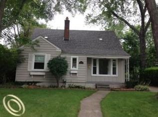 2020 Cambridge Rd, Berkley, MI 48072