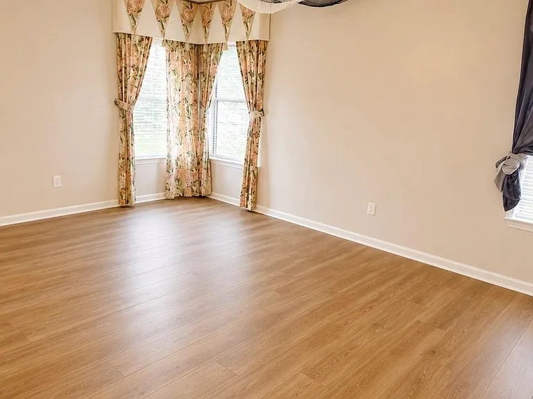 3904 Cadoz Ct — Photo 4
