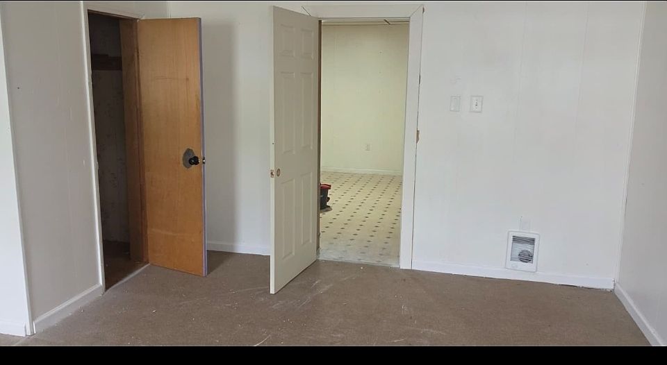 1st image of 236 S Oak St #5