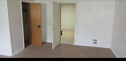 236 S Oak St #5 Photo 1