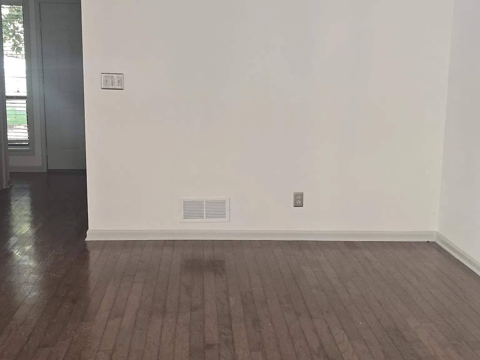 2 bed, 2.5 bath, 1355 sqft, $2,400 — Photo 1