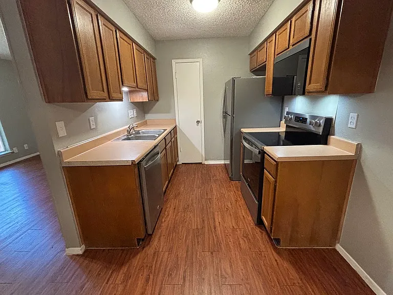 7214 Lilac Ln #B — Photo 6