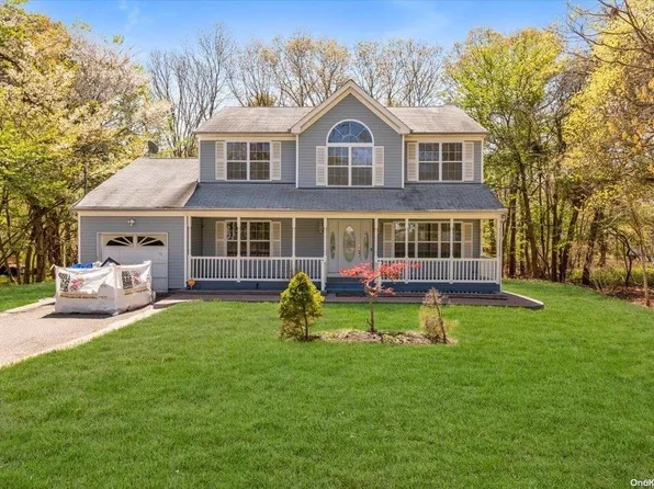 58 Barbara Lane, Medford, NY 11763