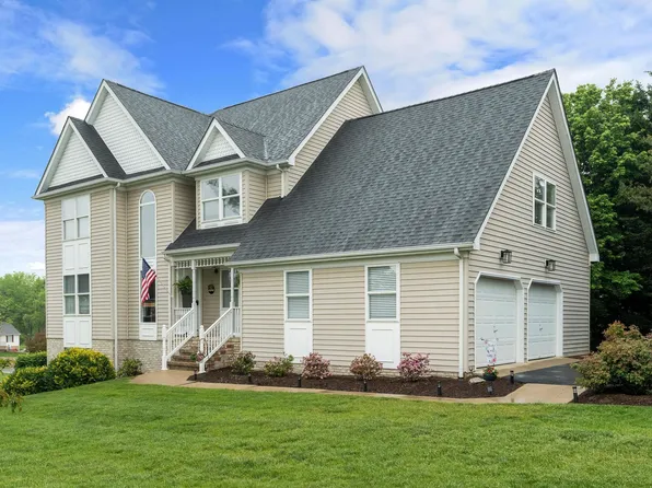 25 Fesha Ln, Fishersville, VA 22939