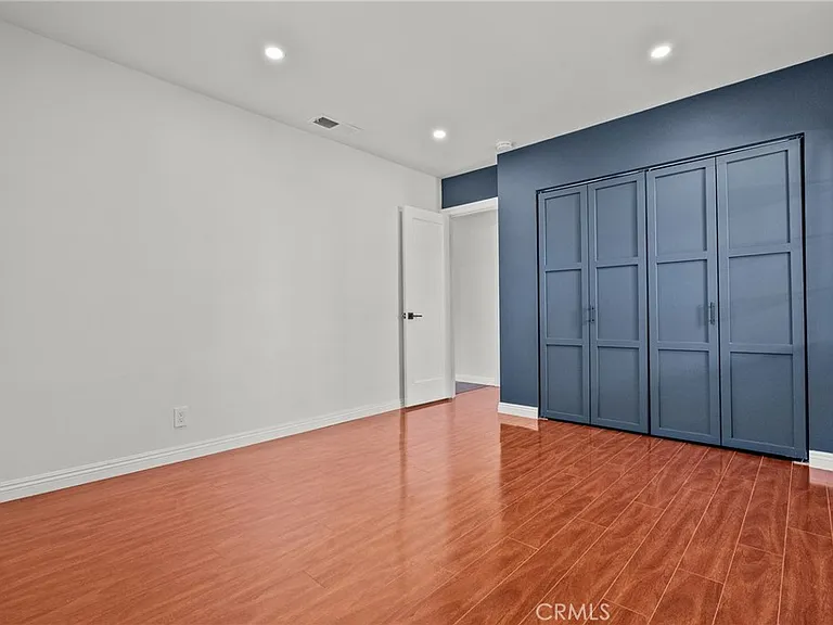 17337 Emelita St — Photo 26