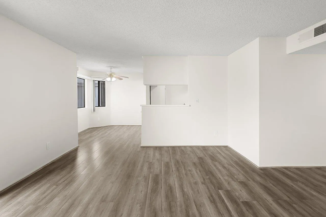 2 bed, $2,595 — Photo 2