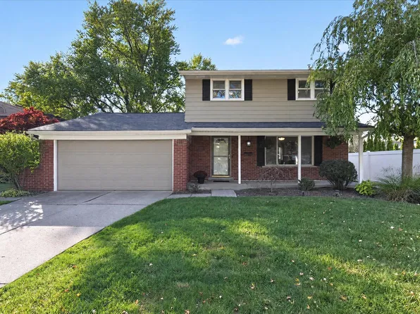 15679 Sussex St, Livonia, MI 48154