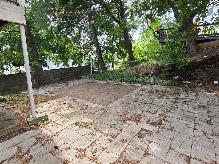 40 Lawrence St #1 — Photo 11