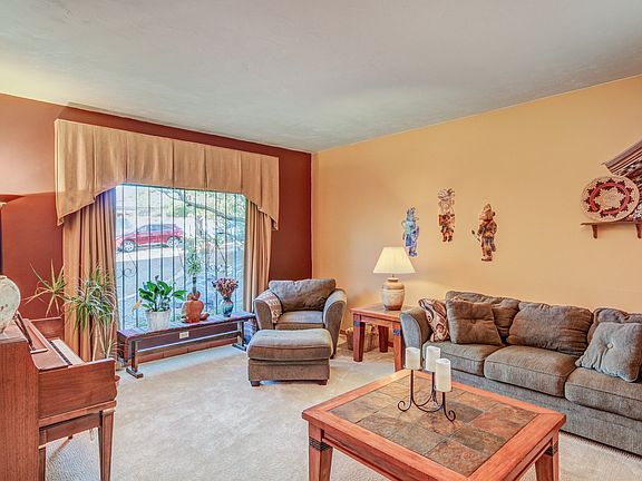 3rd image of 2721 N Avenida Empalme