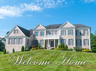 2 Windhaven Ct, Monroe Township, NJ 08831