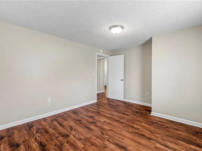 104 S Raleigh St — Photo 19