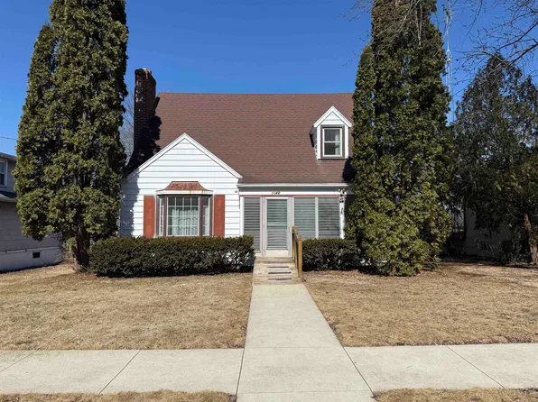 1146 W Staver St, Freeport, IL 61032