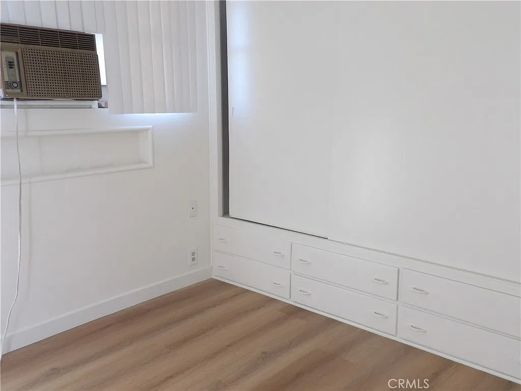 1 bed, 550 sqft, $1,800 — Photo 4