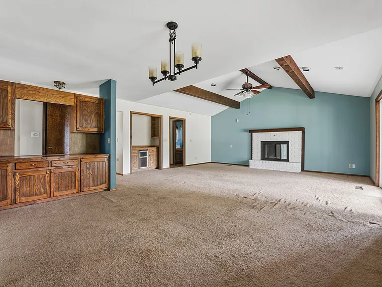 315 E Fairway Ln — Photo 8