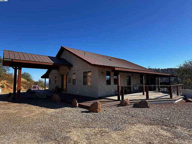 2280 Roan Rd — Photo 3