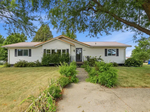 201 White St S, Comfrey, MN 56019