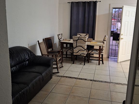 Livingroom/diningroom