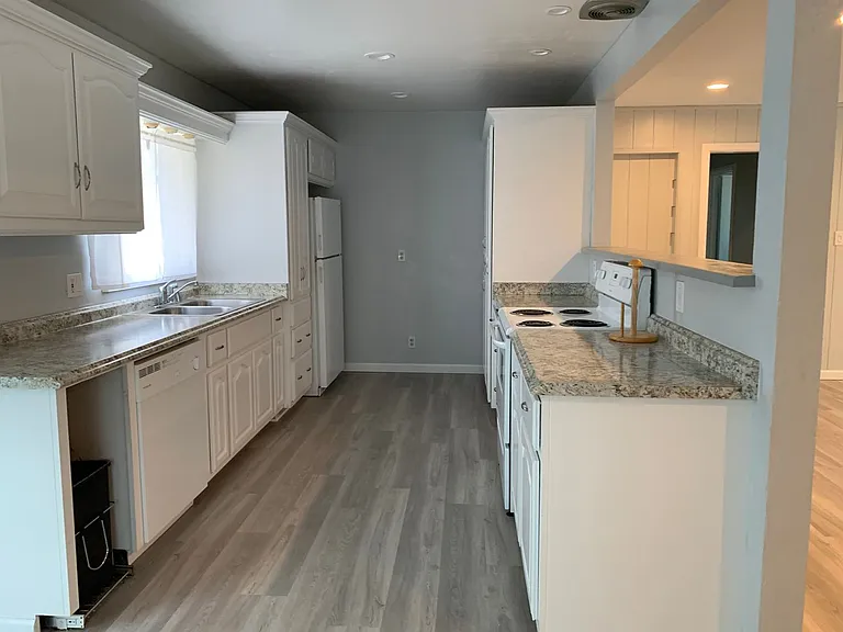 20470 Terry Ln — Photo 12