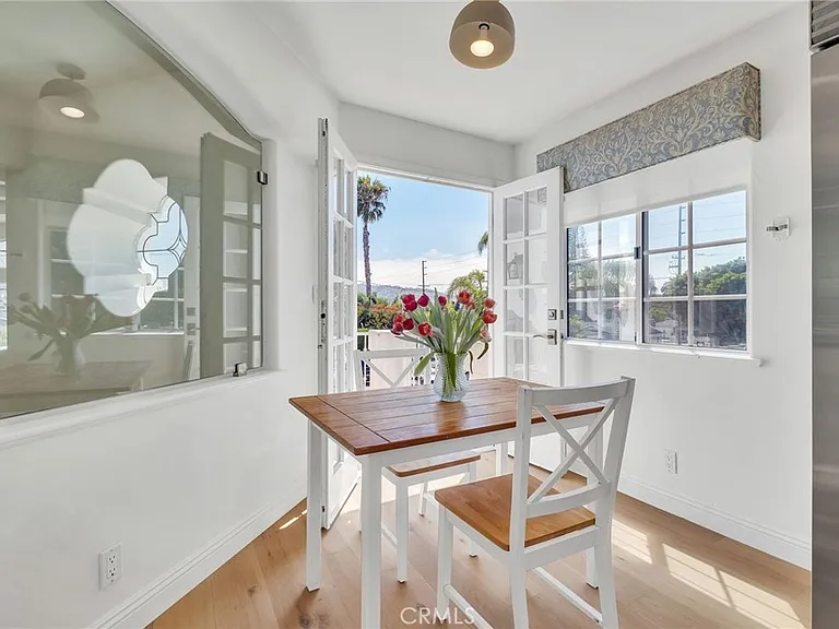 1021 Avenue D — Photo 17
