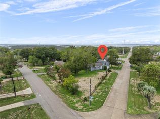 99 Brownwood Dr, Baytown, TX 77520