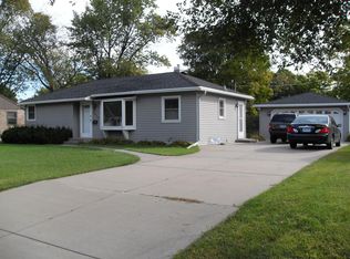 8415 10th Ave S, Bloomington, MN 55420