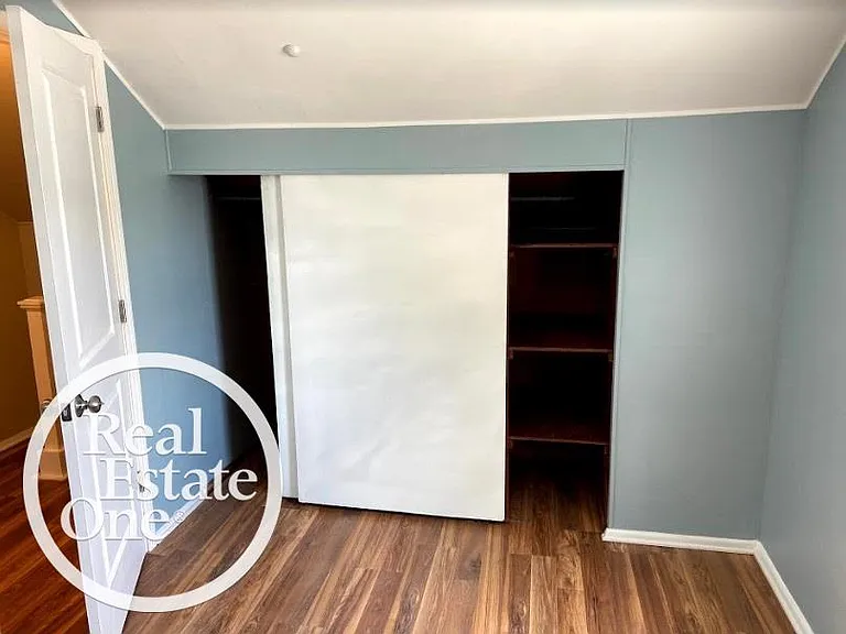 23909 Elmira St — Photo 15