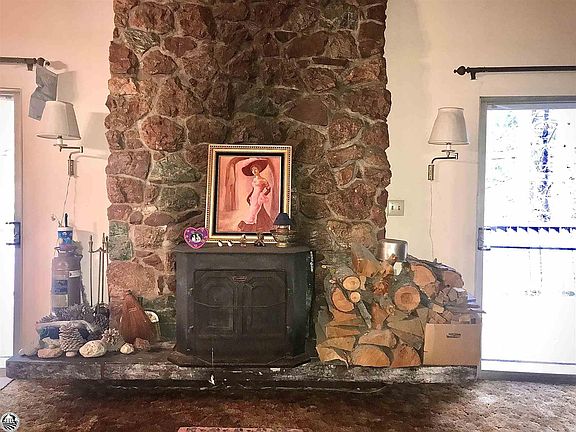 3rd image of 28619 Strawberry Ln