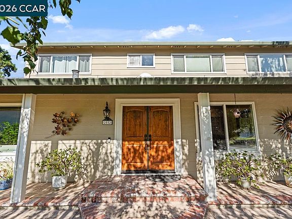 4th image of 11 Mount Lee Pl