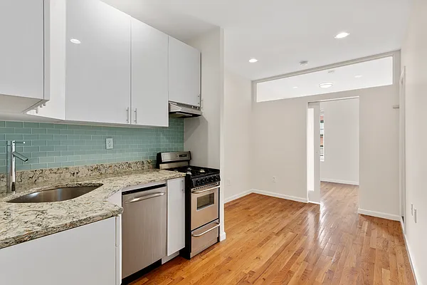 Rented by Dalan Rentals | media 14