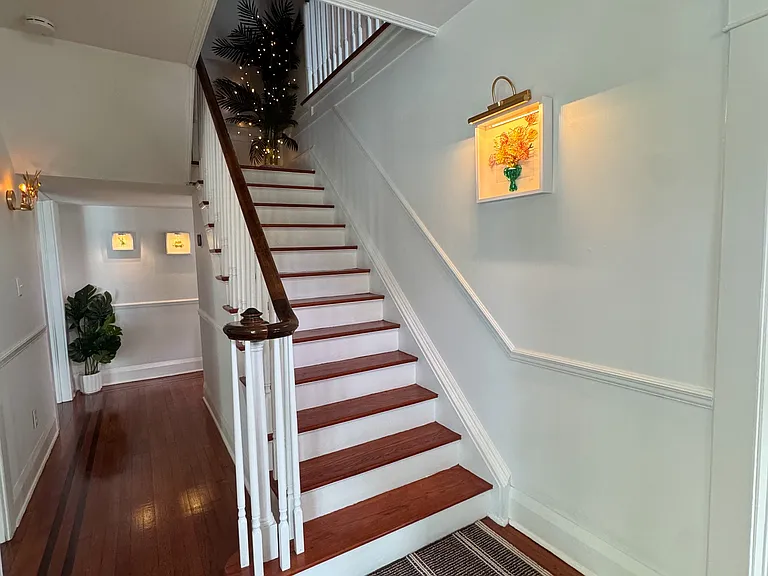 W Amelia Ave — Photo 12