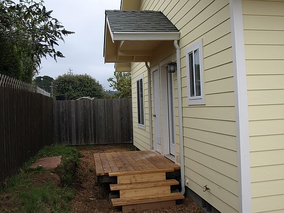 4th image of 3169 Sophie Ln