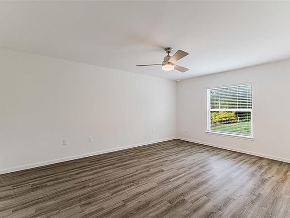 4th image of 1656 Helvenston St