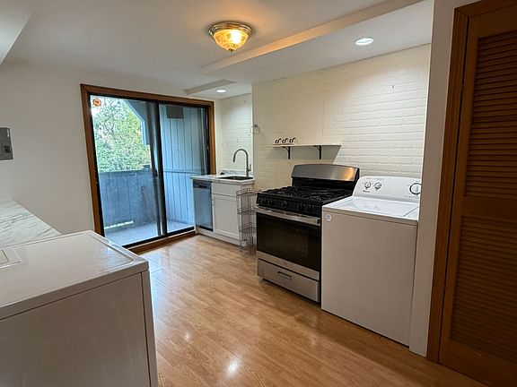 3rd image of 837 1/2 E 2nd St #3