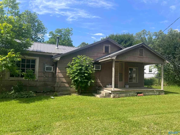 705 Tidmore Bend Rd, Gadsden, AL 35901