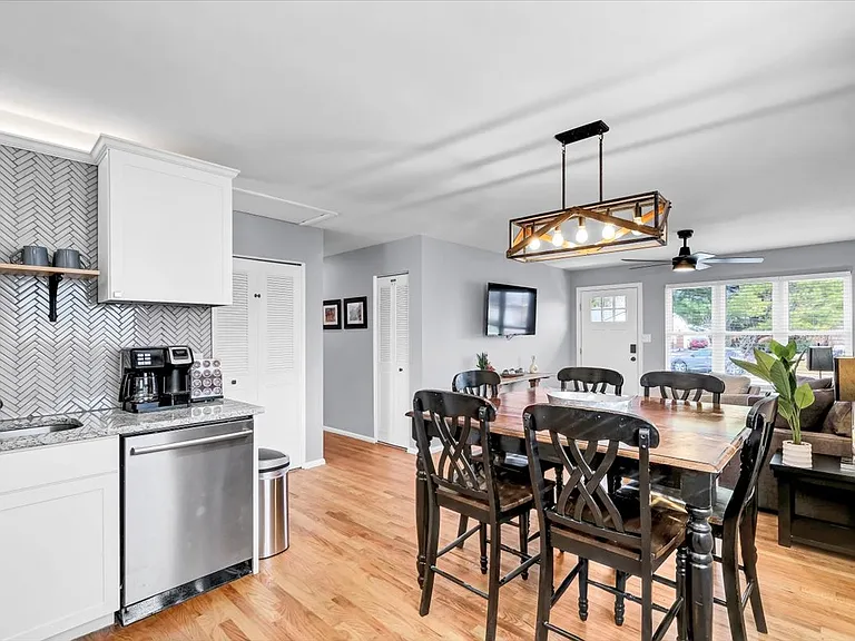 3216 Wellingmoor Ave — Photo 5