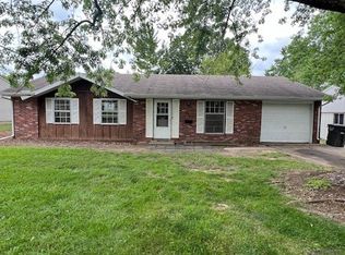 918 Skyline Dr, Danville, IL