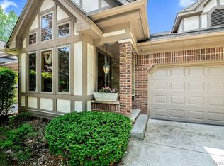 892 N Beech Daly Rd, Dearborn Heights, MI 48127