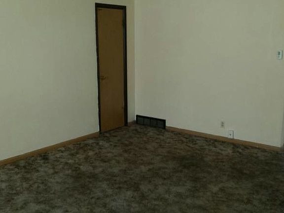 3rd image of 9420 W Beckett Ave APT 3