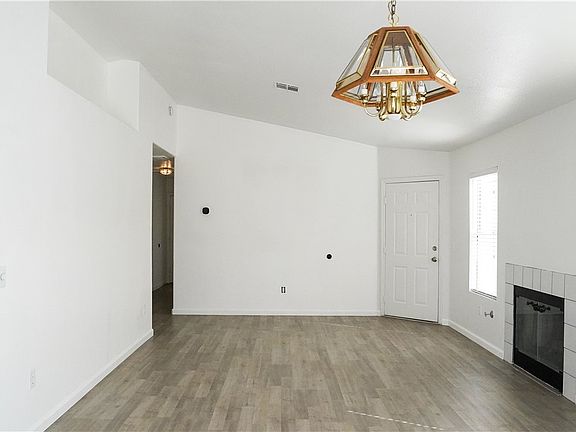 4th image of 5501 Lonesome Biker Ln