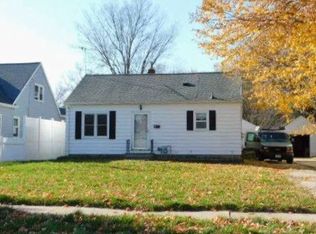 1916 W 7th St, Waterloo, IA 50702