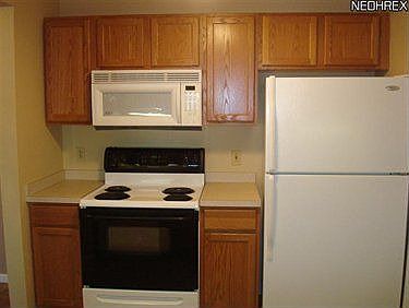 4th image of 9658 Sylvan Ln Unit 9658