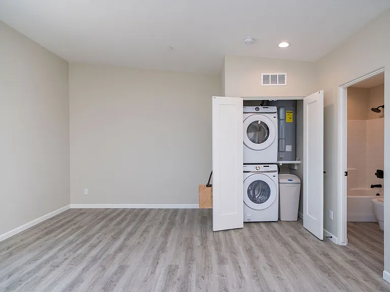 2441 McCulloch Blvd — Photo 15