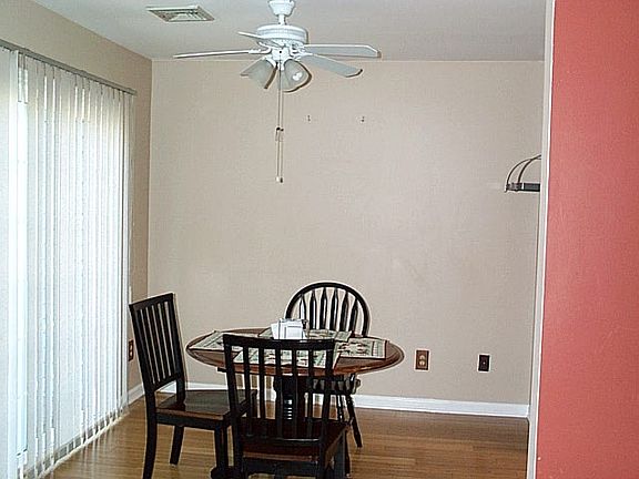 5th image of 604 Somerset Knl #604