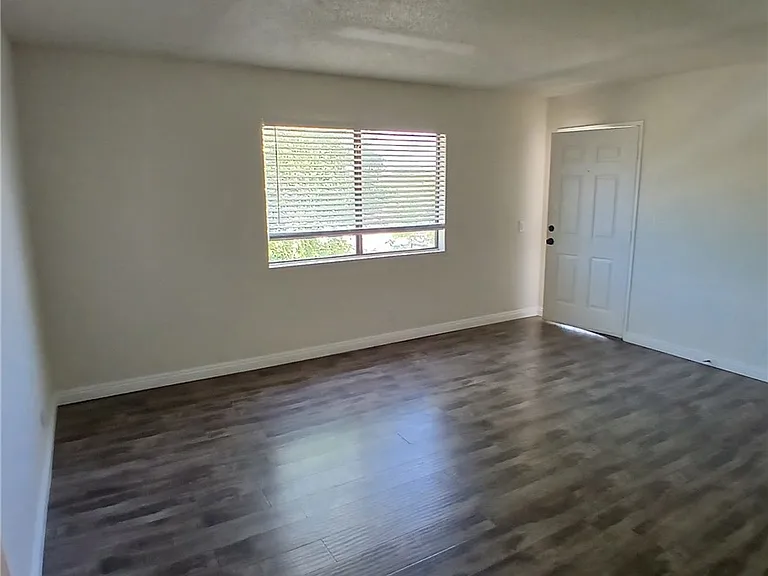 509 E Avenue Q #2 — Photo 4