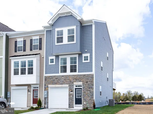 245 Hillsdale Pl, Martinsburg, WV 25403