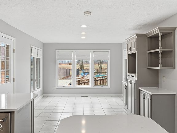 5th image of 15812 Joliet Rd
