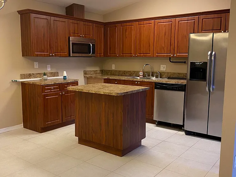 4302 Woodstock Dr #B — Photo 1