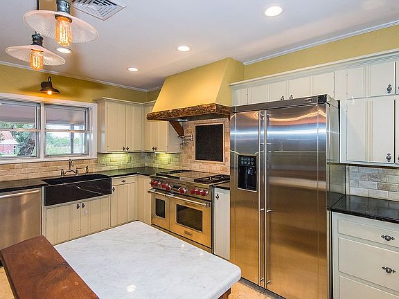 4th image of 2757 Hollis Ln