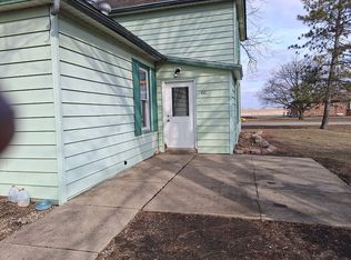 410 E Taylor Ave, Terril, IA 51364