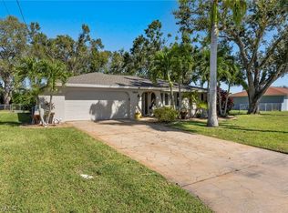 1903 SE 15th Ter, Cape Coral, FL 33990